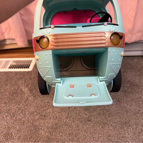 Lol surprise camper - Picture 6 of 14